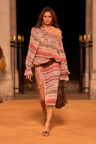 Look 36